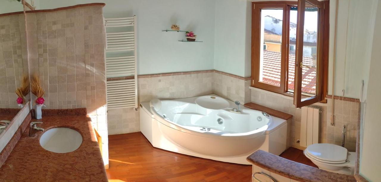 Mazzini Affittacamere Viareggio Ngoại thất bức ảnh